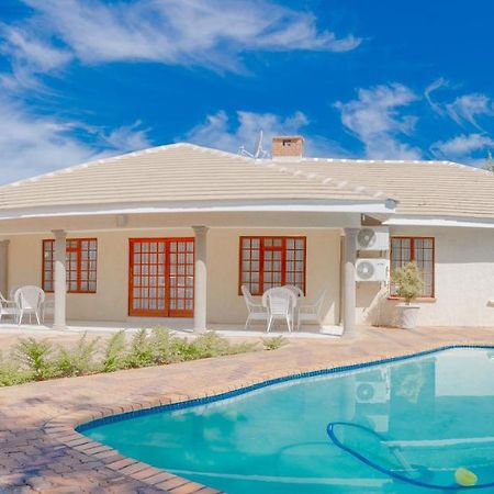 Green Lagoon Guest House Gaborone Exterior photo