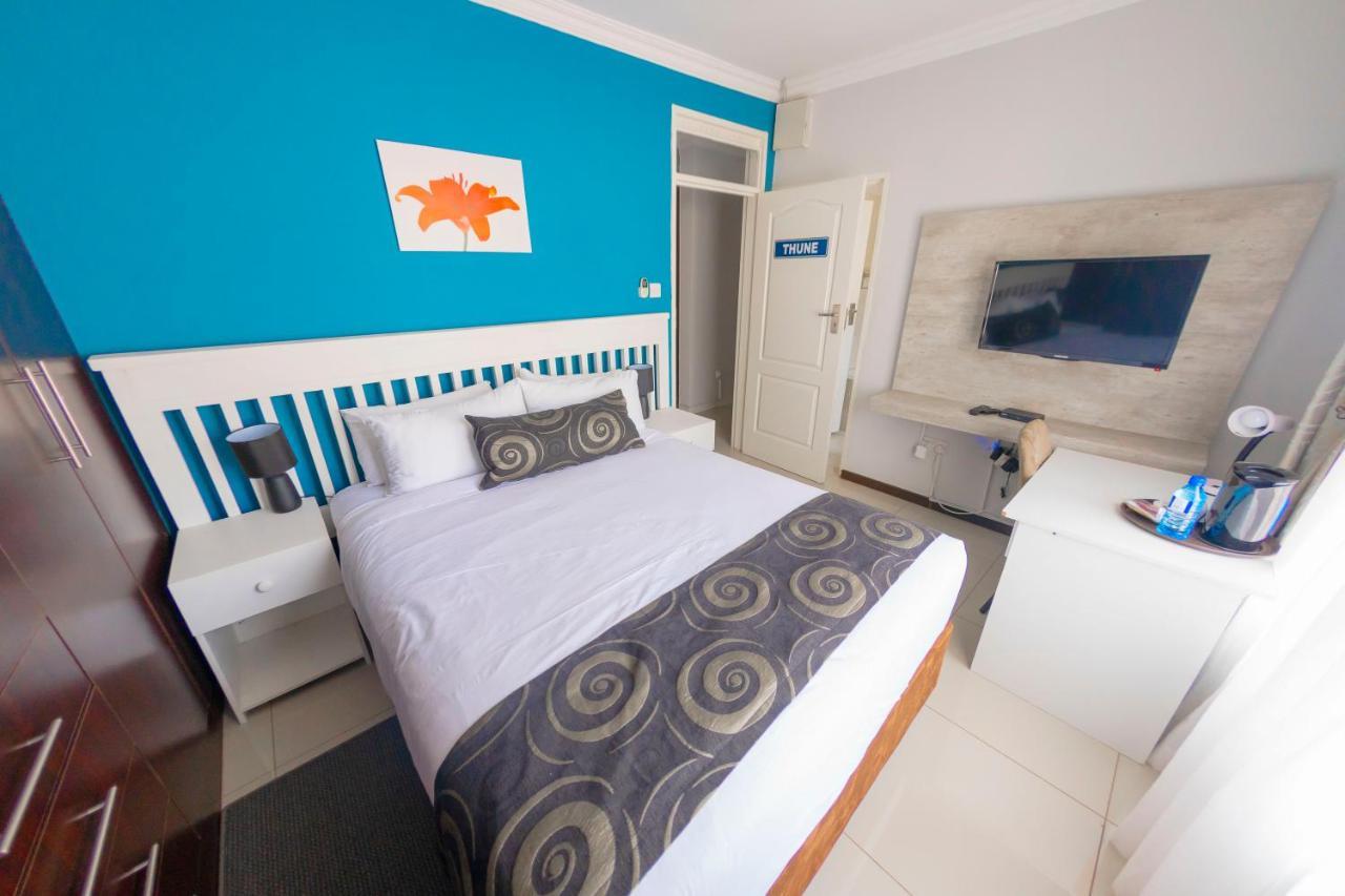 Green Lagoon Guest House Gaborone Exterior photo