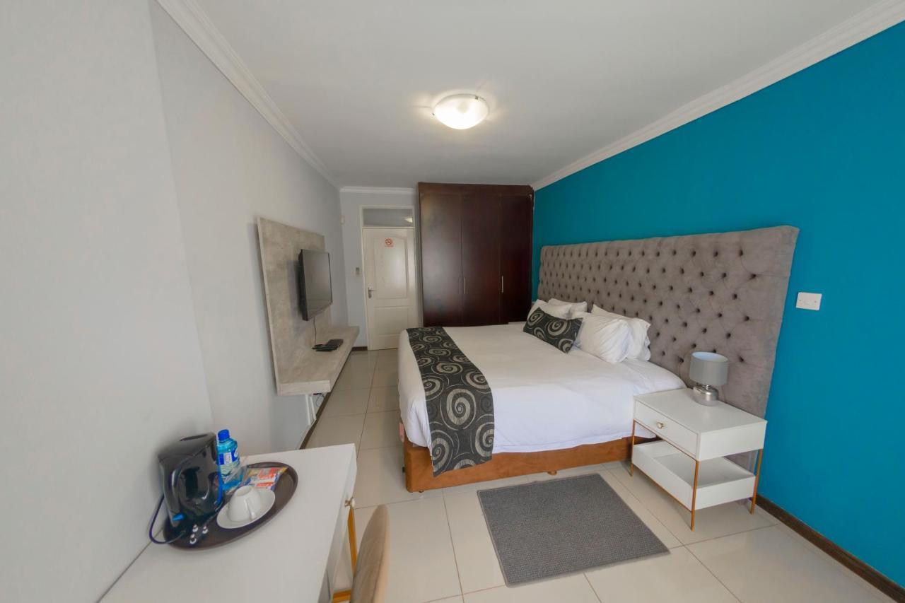 Green Lagoon Guest House Gaborone Exterior photo